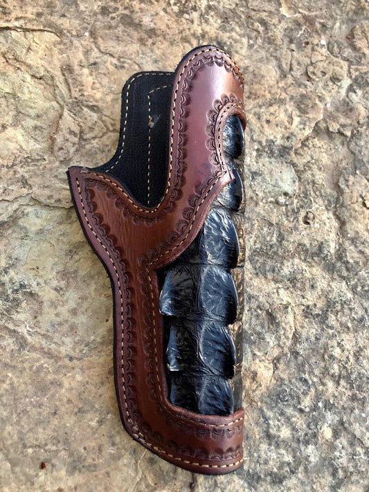 Hand Made 1911 holster with Louisiana wild gator inlay, Herman Oak leather with soft leather lining, Colt 1911, Standard frame 1911